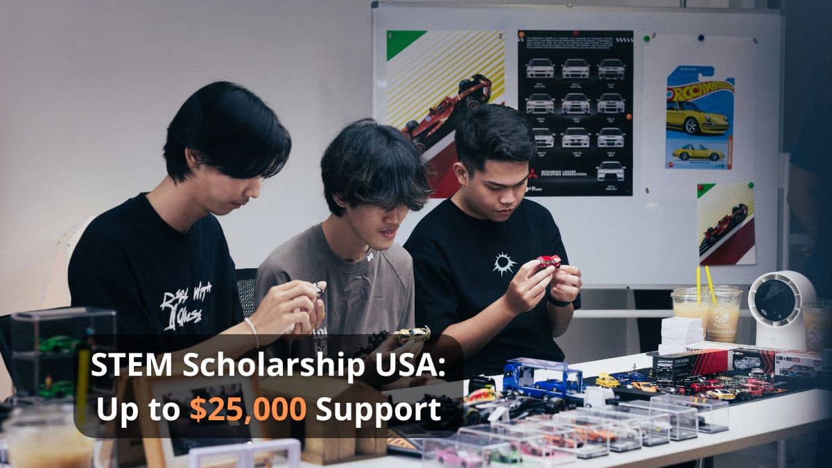 High school seniors applying for the UNCF STEM Scholars Program 2026 scholarship.